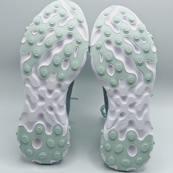Nike women's React Element 55 size 7 New with box - Picture 8 of 9